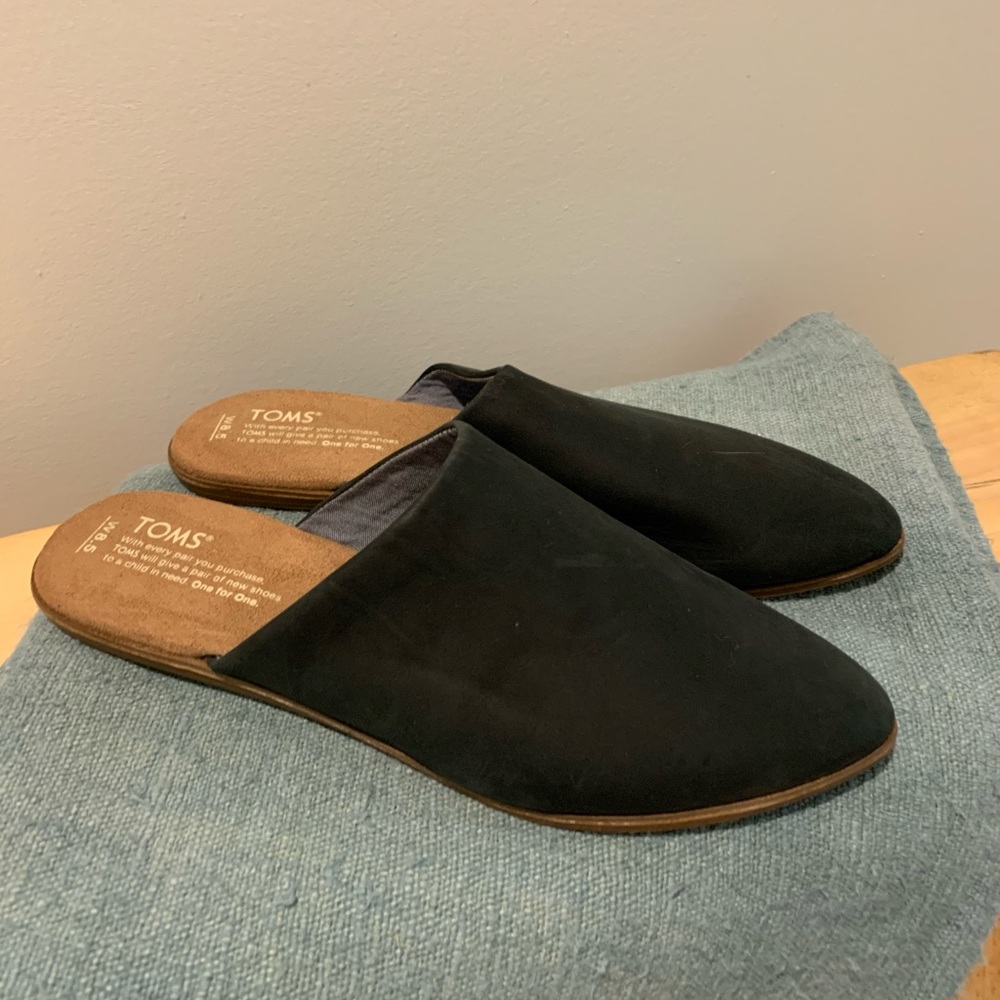 TOMs matte black flat